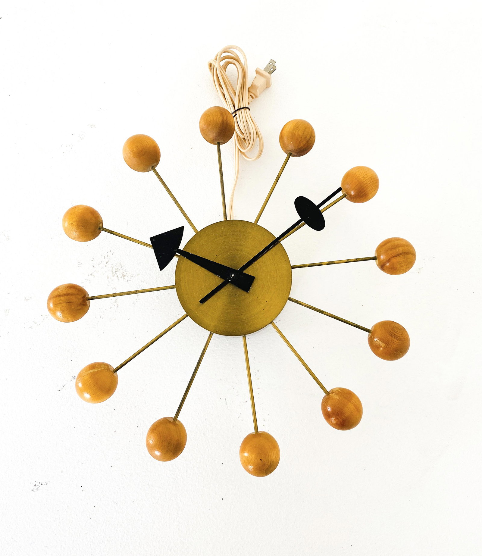 George Nelson Ball Clock: 13.5 Diameter x 2.5 Deep