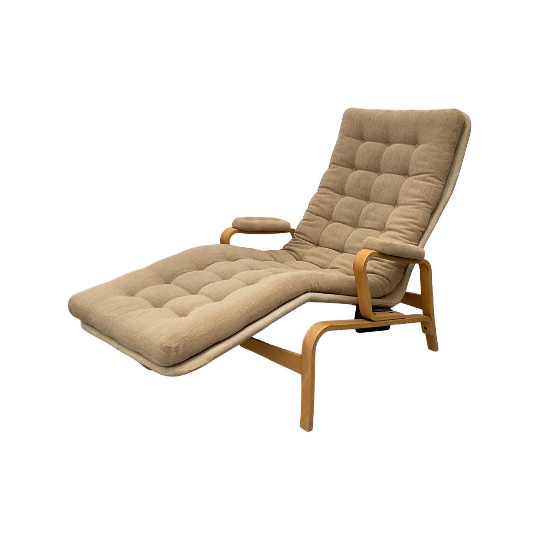 Long Wooden Lounge Chaire/Chaise: 35H x 27 x 57.5