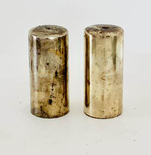 2 Iron Bookends: 7 x 5 x 5