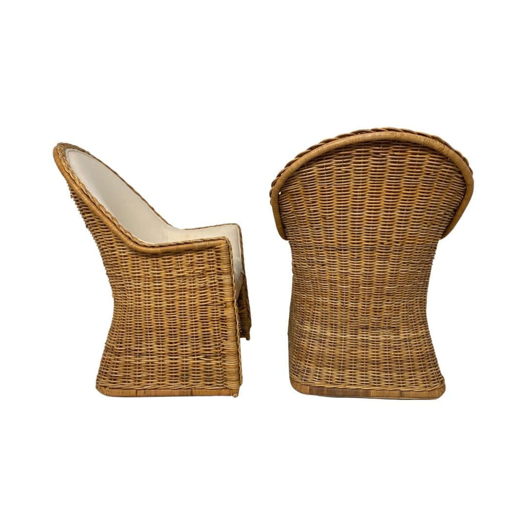 2 Michael Taylor club chairs: 2 rattan & white club chairs 41x30x26