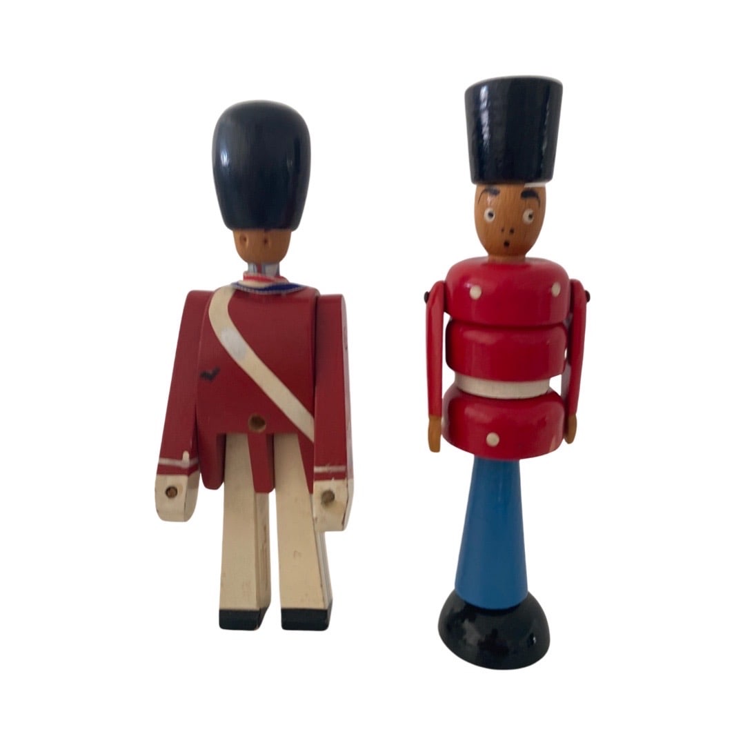 Kay Bojesen wood soldiers: Kay Bojesen wood soldiers8x2x2