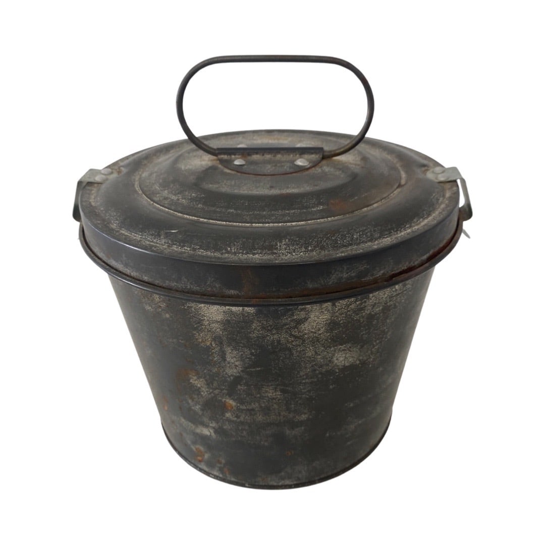 Antique French Tin Cake Mold: Antique French Tin Cake Mold5.5 x 7