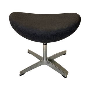 Arne Jacobsen Style "Egg" Chair Ottoman: Arne Jacobsen Style "Egg" Chair Ottoman16 X 22 X 15