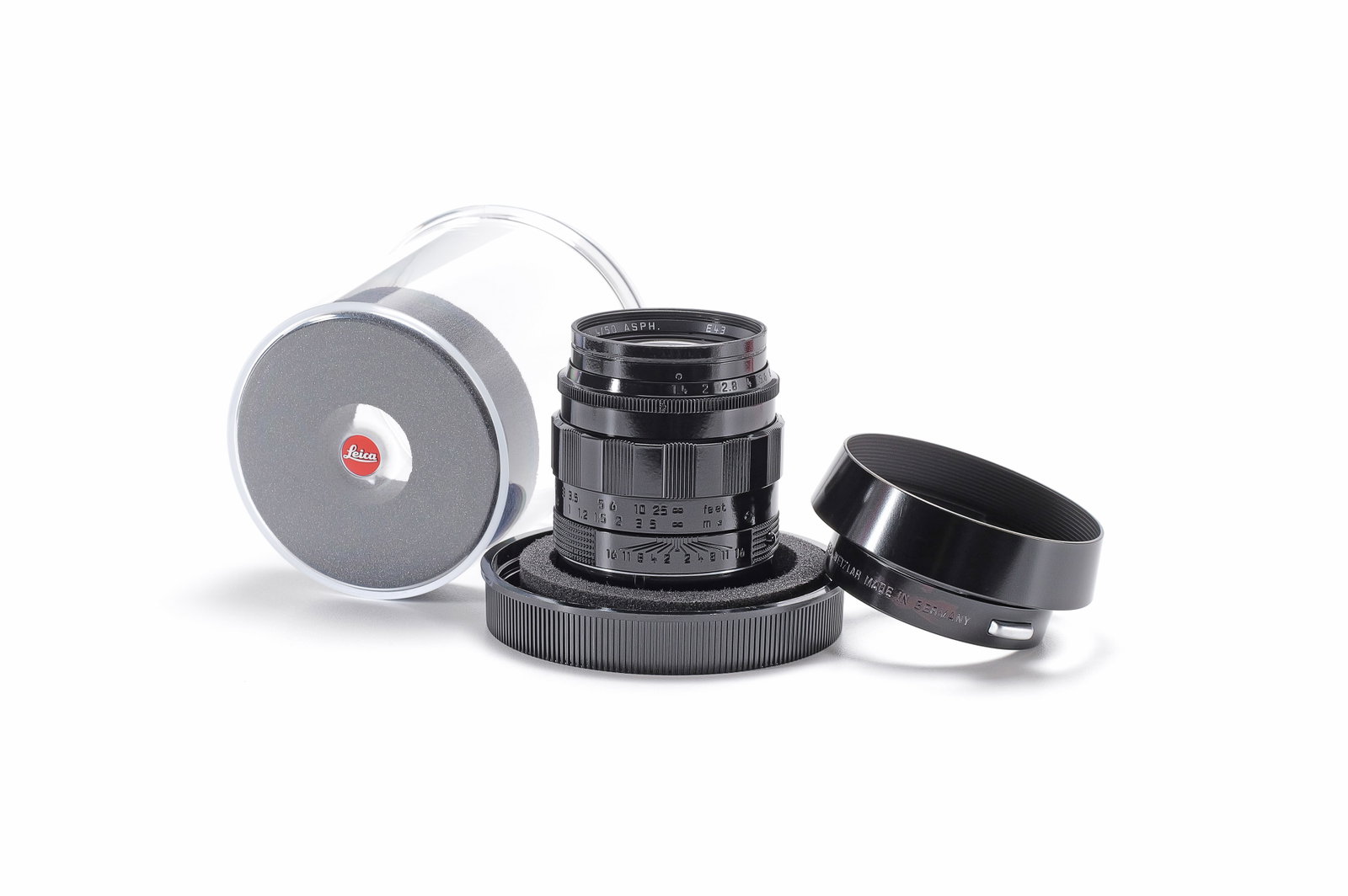Leica Summilux-M 50mm f/1.4 ASPH. black paint Sample: Schwarz lackiertes Muster, ähnlich der LHSA Version zur Leica MP3 in "Retro"-Design Fassung - angelehnt an die Formensprache der Leitz-Objektive aus den 1950er und 60er Jahren. Die Gravuren der