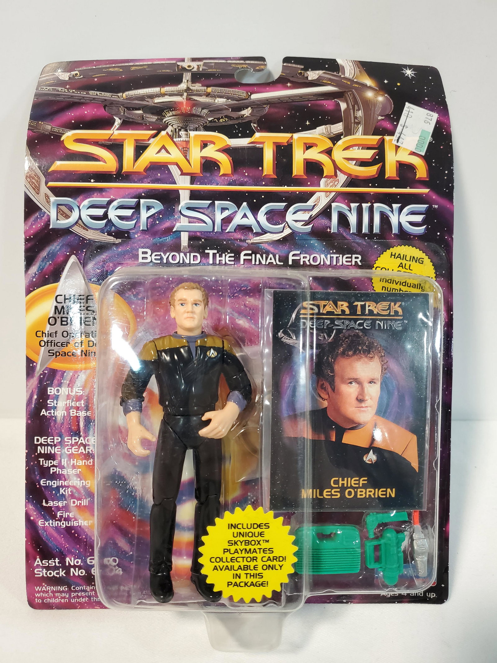 Playmates Star Trek: Deep Space Nine Chief Miles: 6" figure of Chief Miles O'Brien with accessories and SkyBox collector card