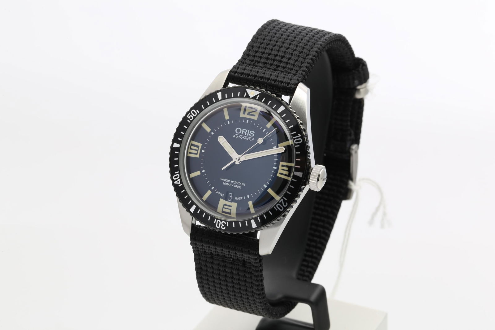 Oris executive cheap 200m
