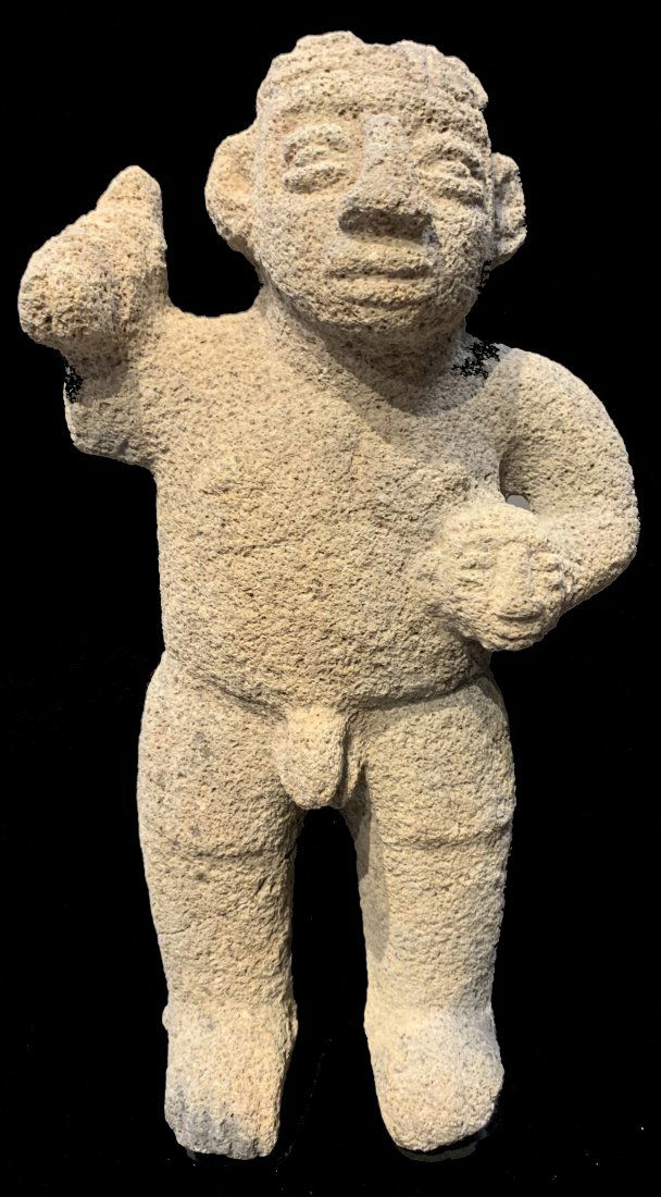 Costa Rican Warrior holding a trophy head (800-1400 AD) (1 of 7)
