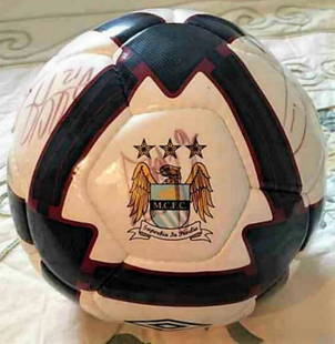 - Signed Manchester City Football from the Club.: Lot 67 - Signed Manchester City Football which has come direct from the Football Club, A couple of the signatures are slightly worn. Notes: Worth highlighting that some of the signatures are now