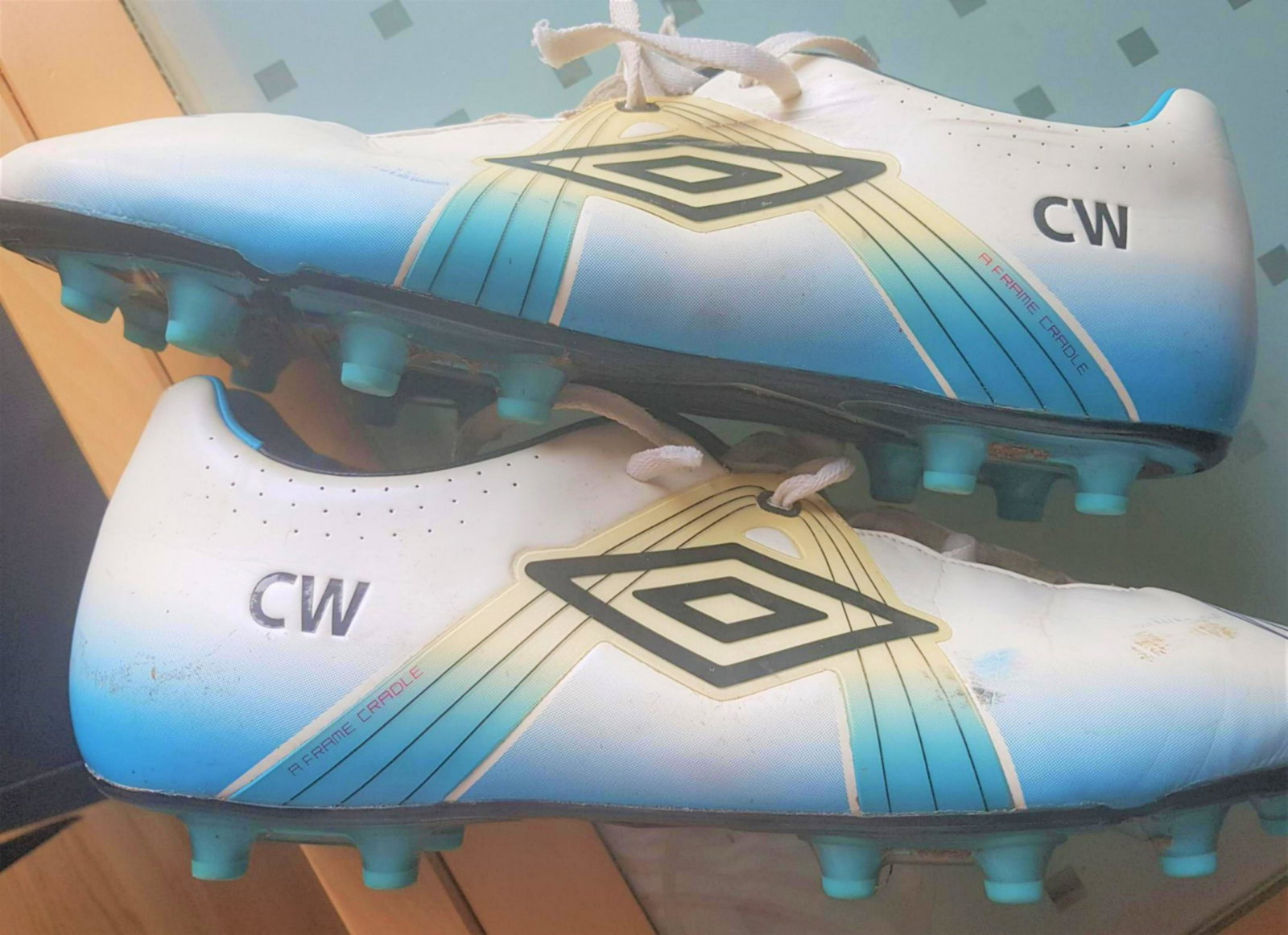 Signed pair of football boots signed by Connor: Lot 341: Signed pair of football boots signed by Connor Wickham Provenance: Yes - From Authenticautographsjust4u Domestic Flat Shipping Price: Comes with a few marks on them which I thinks shows they 