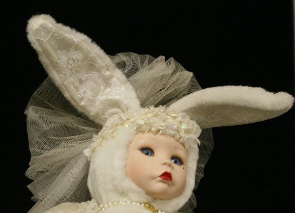 1691: Rosemarie Velveteen Rabbit Series Marie Osmond - Nov 24, 2007 | Ready Auction House in CA