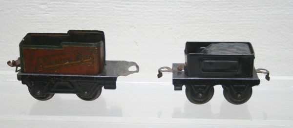 American Flyer Prewar Tenders: Black Tender No #, Number 120 Red And Gold Tender Grade: C6 Box: N