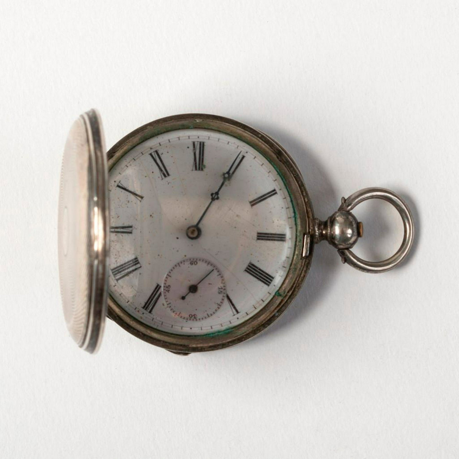 Silvered Cased Pocket Watch.: 11 holes jeweled.