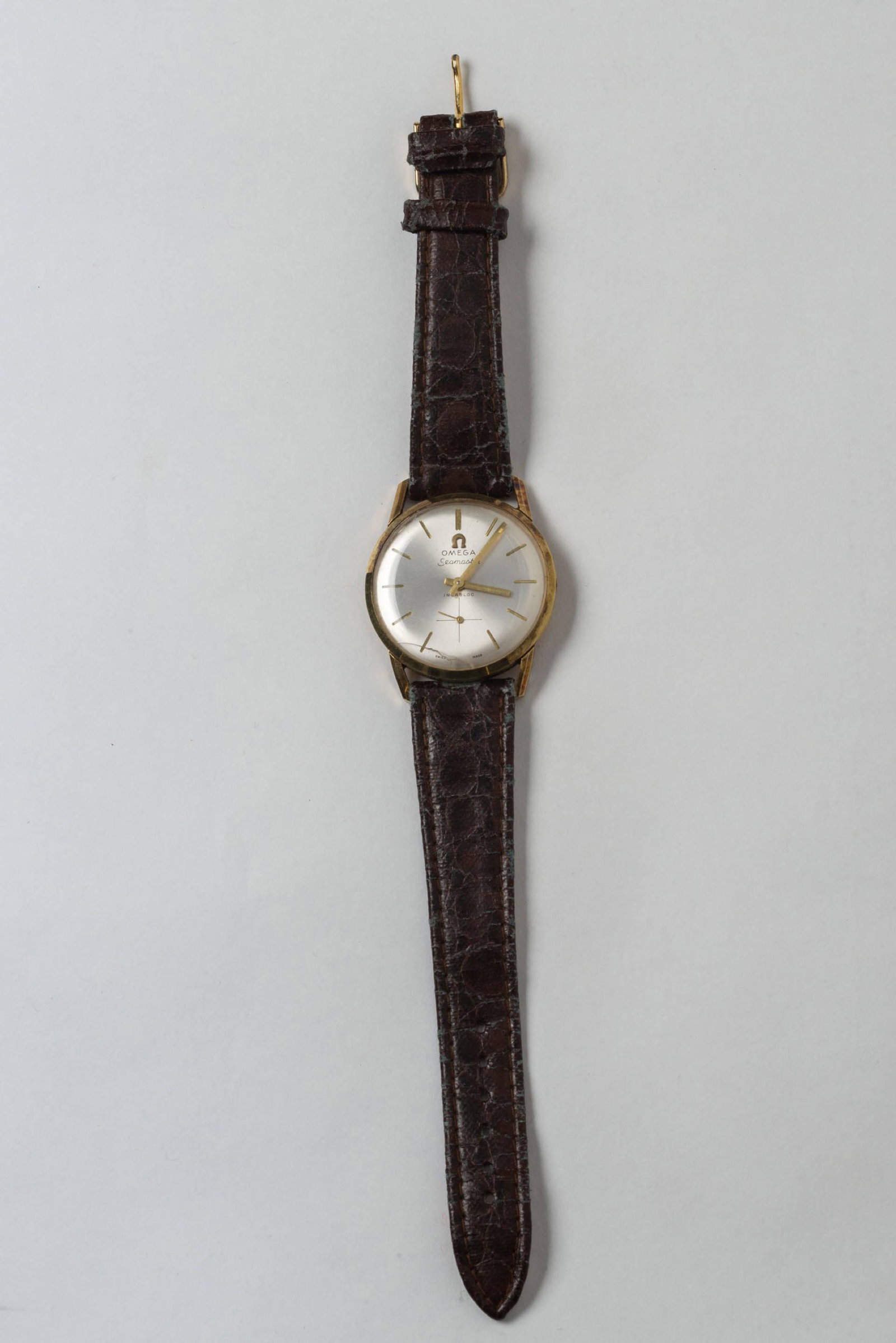 Omega Seamaster Wristwatch.: As is condition, needs post. Items may be previewed at our Freeport, Maine gallery prior to the close of the auction. Call 207-370-4746 or e-mail andrew@cascobayauctions.com to schedule an appointment
