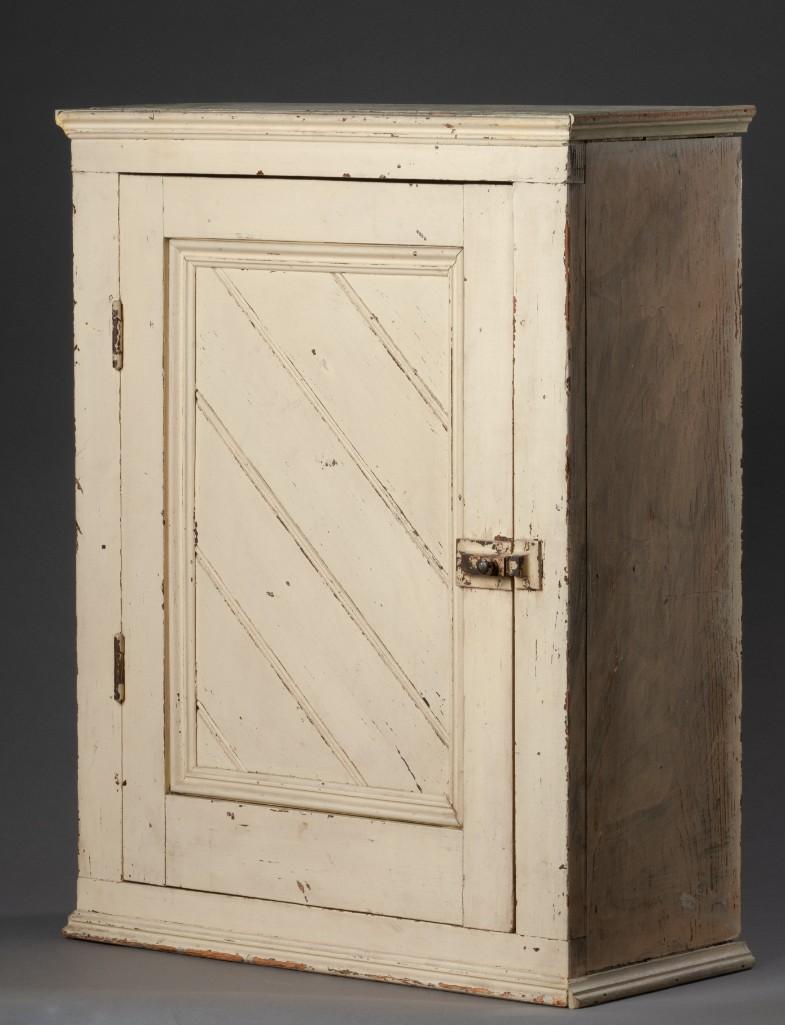 Country Wall Cupboard in Off White Paint.: Height 25 3/4 inches, width 20 inches, depth 9 inches.