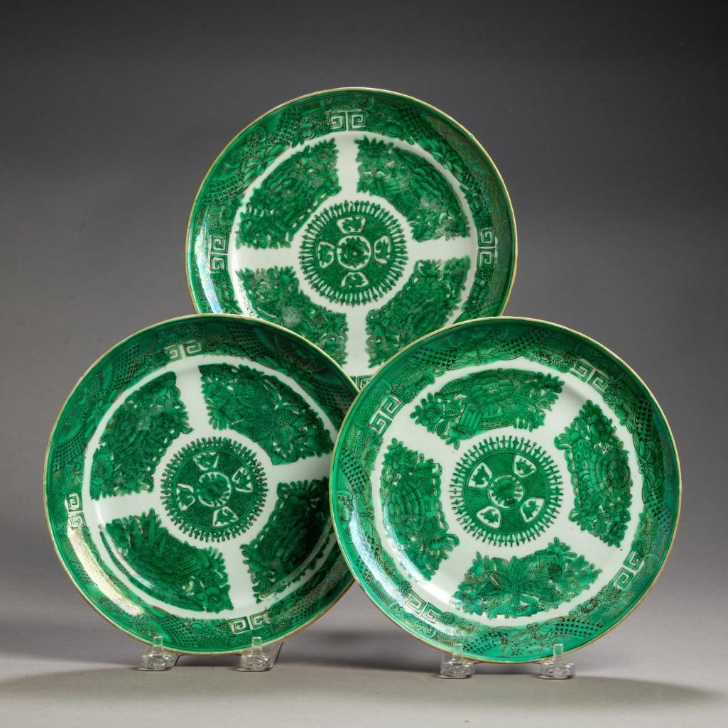 Three Chinese Export Green Fitzhugh Plates, 1800-20.: Diameter 7 â…ž inches. Provenance: Northeast Auctions, Portsmouth, New Hampshire, August 18-19, lot 936; Elinor Gordon, Villanova, Pennsylvania.