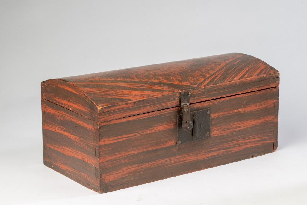 Grain Painted Dome Top Box. (1 of 6)