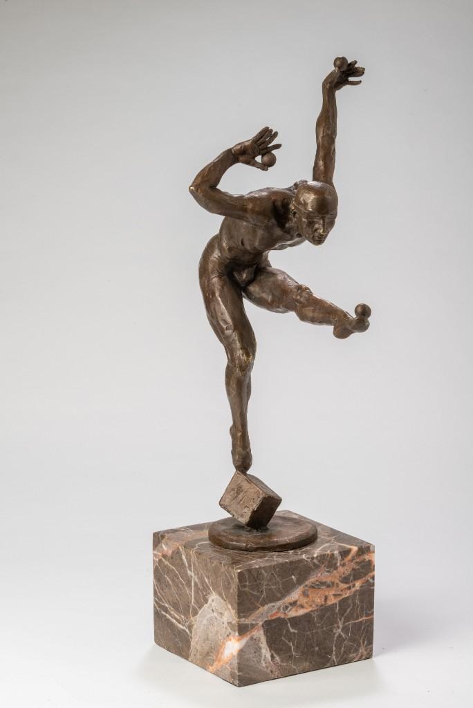 Aldo Vitaleh Bronze Juggler Sculpture.: Height 16 inches.