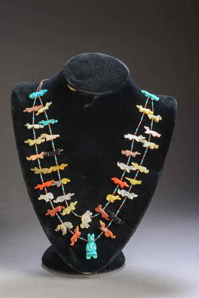 Zuni or Native American Fetish Necklace. (1 of 4)