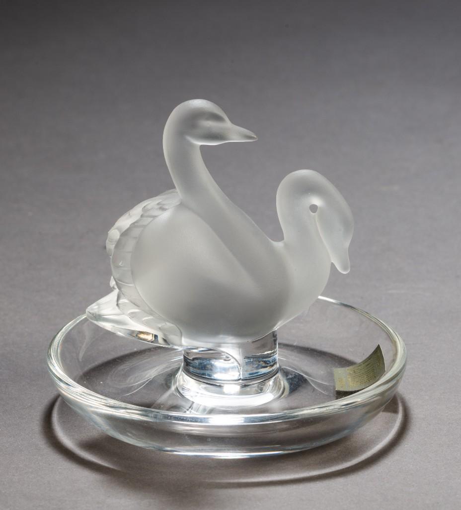 Lalique Swan Ring Holder. (1 of 3)
