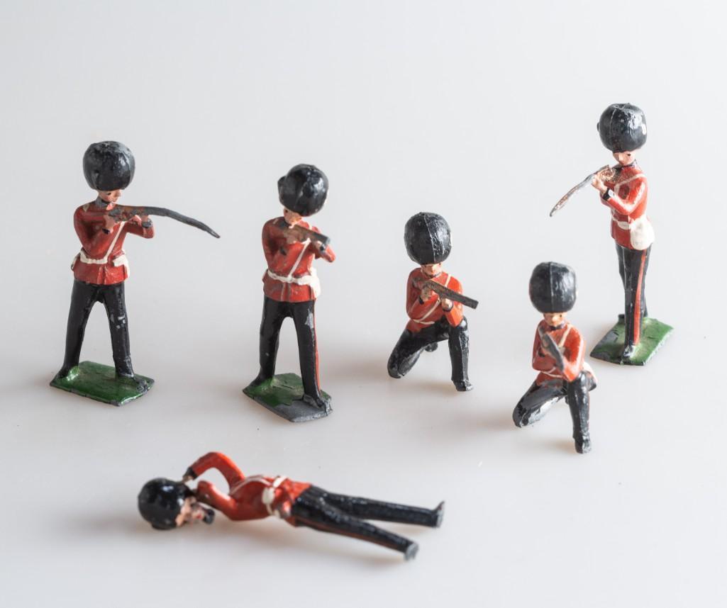 Group of British Lead Soldiers. (1 of 1)