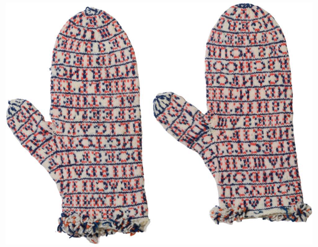 Folk Art Wool Mittens with Inscriptions. (1 of 2)