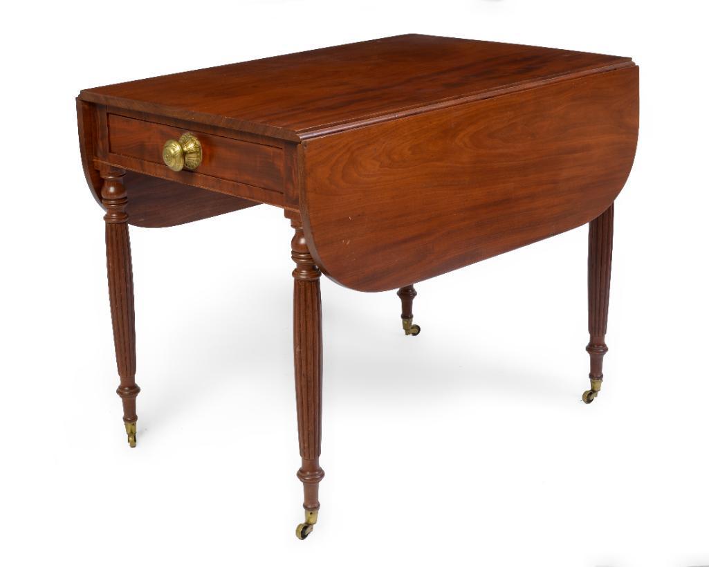 Sheraton Drop Leaf Table. (1 of 3)