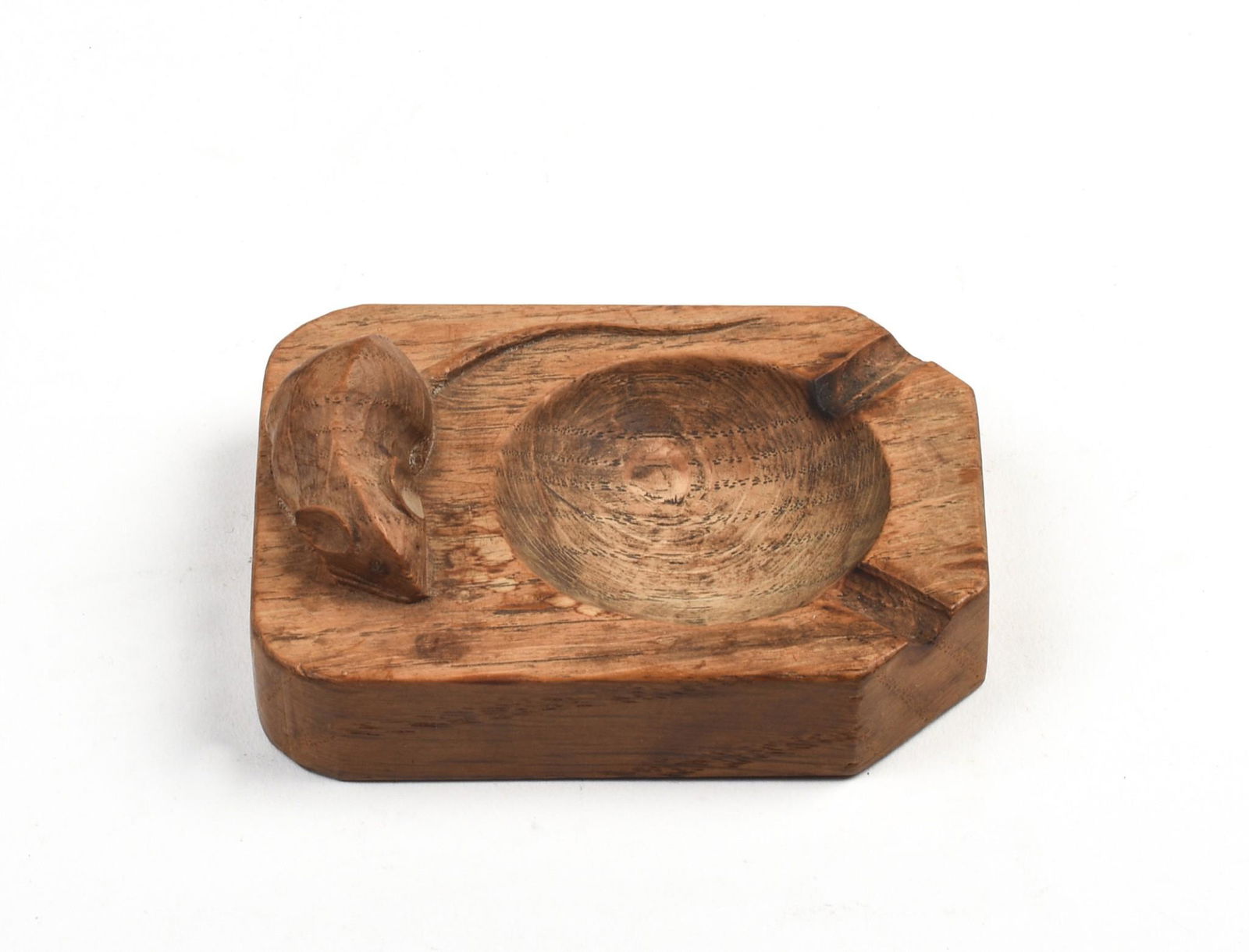 Robert Mouseman Thompson Carved Oak Ashtray.: With a carved mouse, 3 x 4 inches.