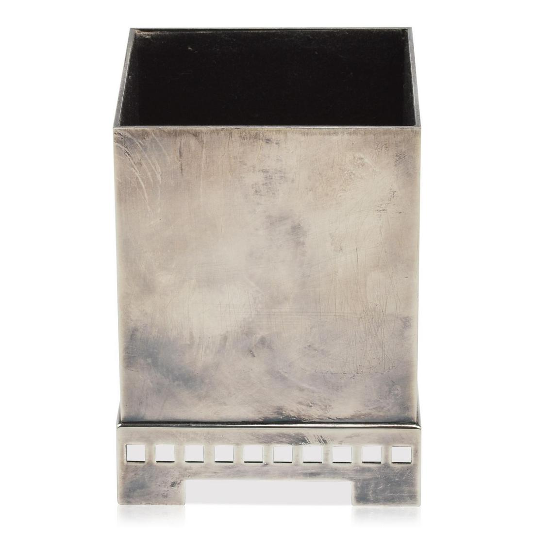 Richard Meier for Swid Powell Rectangular Pen Holder.: Silverplate, height 4.25 inches.