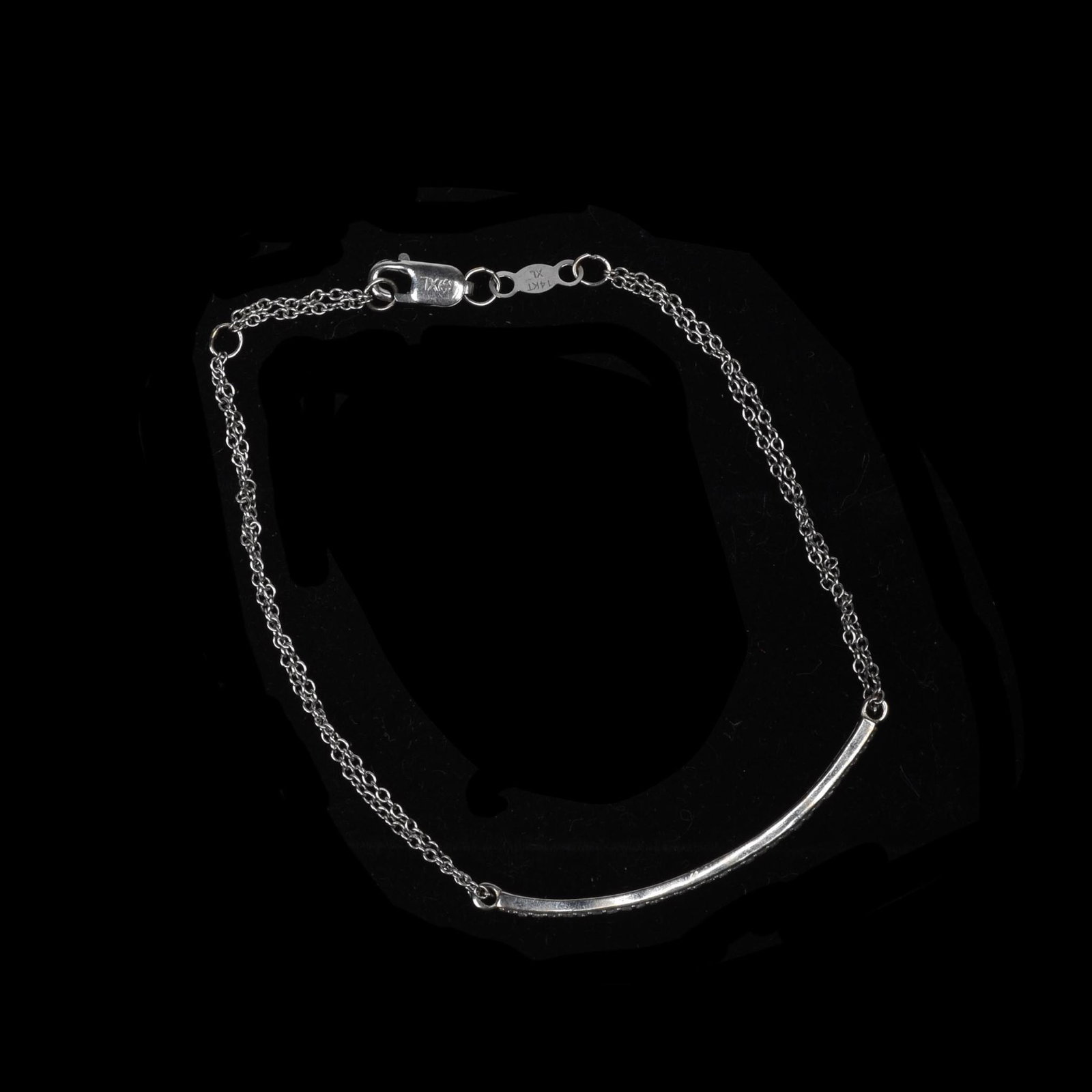 14K White Gold & Diamond Bracelet.: Length 6 inches, 1.56 grams.