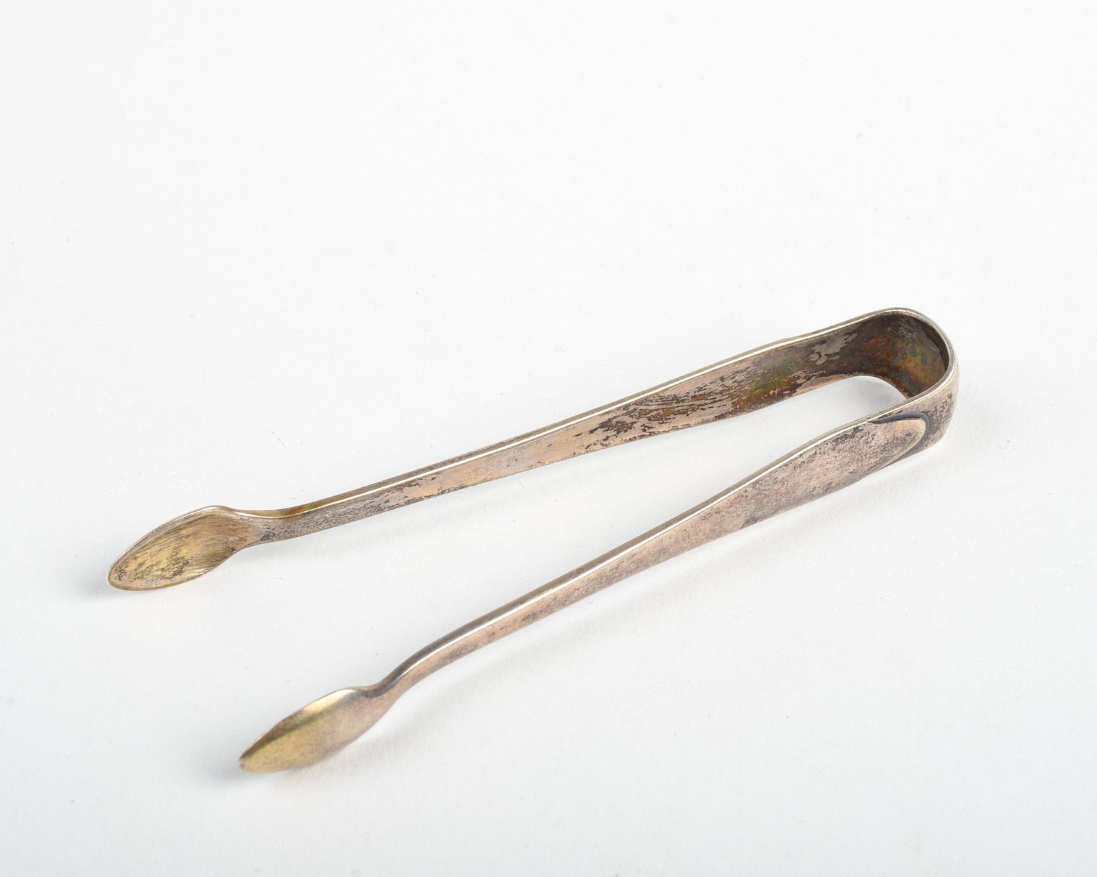 Tiffany & CO. Sterling Silver Sugar Tongs.: Length 4 inches, 1912 patent, 22.35 grams.