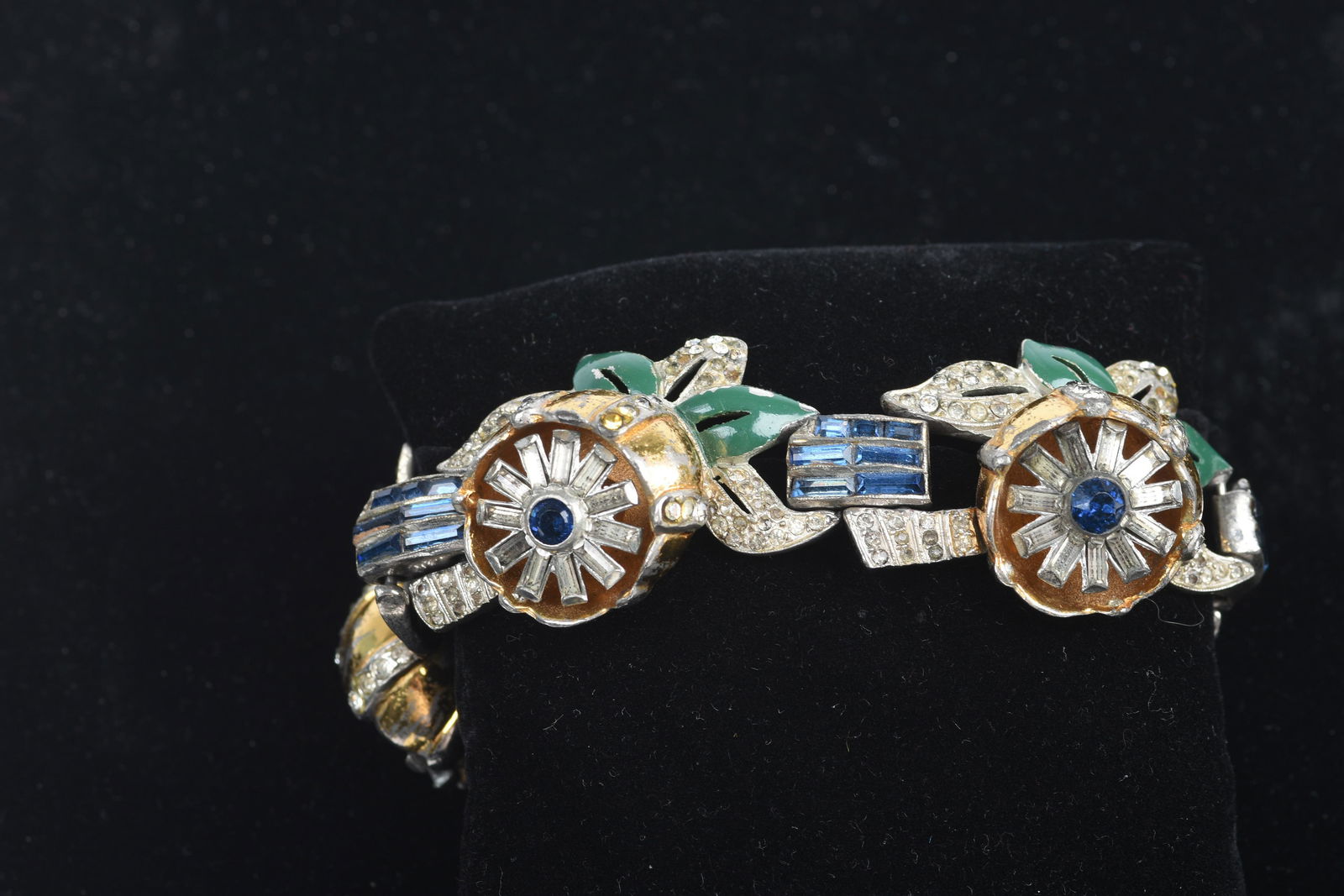 Gene Verrecchio Coro Trembler Bracelet.: Length 7 inches. Condition: some rhinestones missing and some dark; Coro signature worn off but inventory number exists; slight enamel wear.