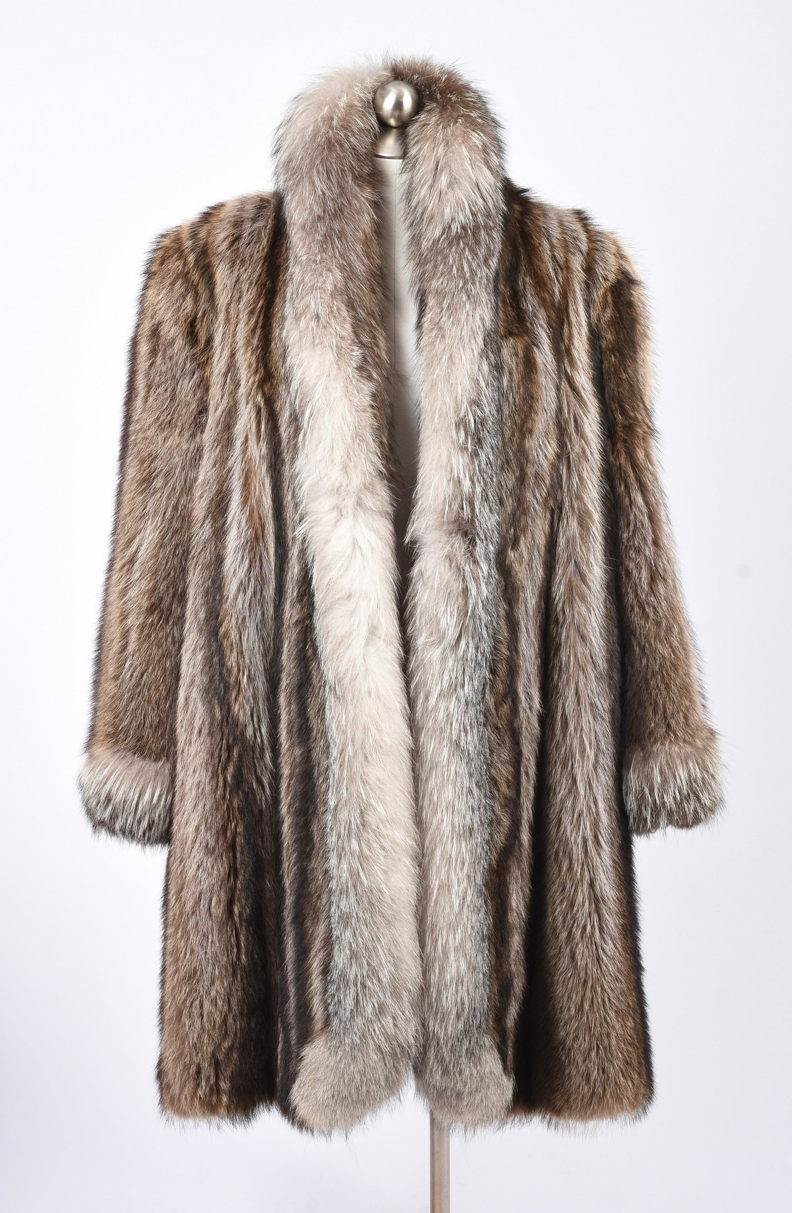 Fox Fur Coat.: Shoulder width 20 inches. Sleeve length 26 inches. Length of coat from shoulder 40 inches. Condition: excellent.