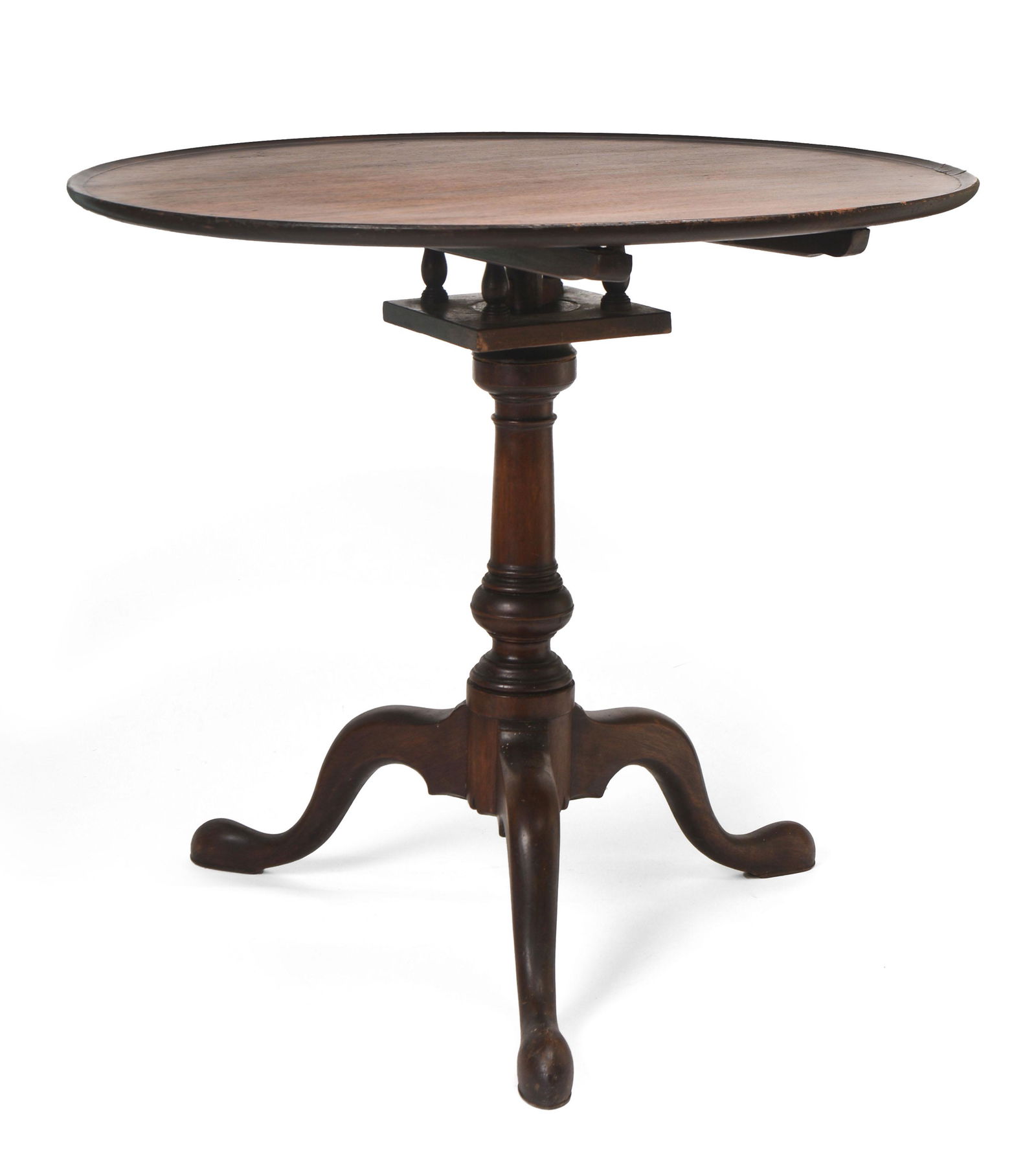 Philadelphia Queen Anne Mahogany Tea Table. (1 of 3)