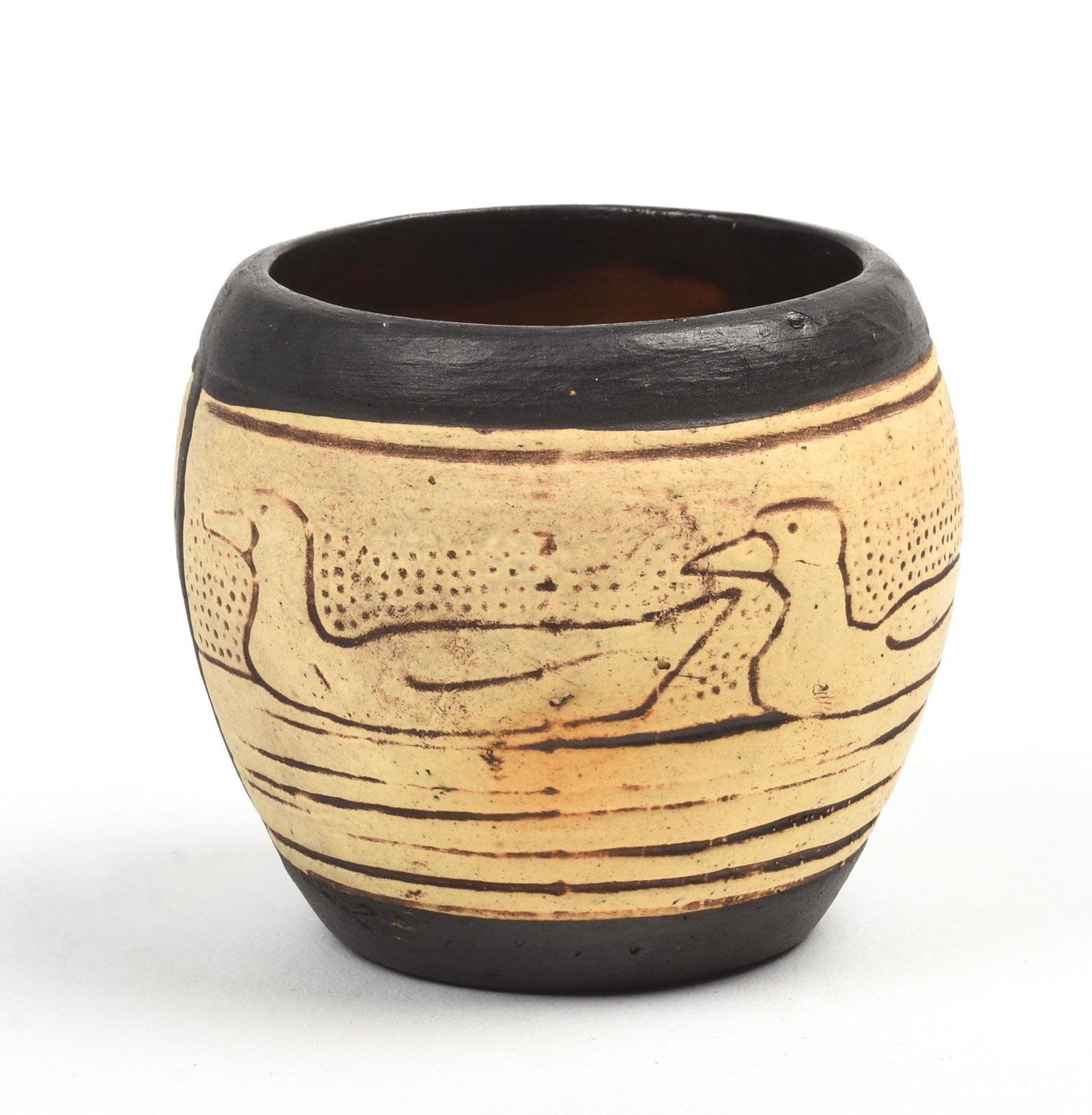 Weller Pottery Small Vase With Ducks. (1 of 6)