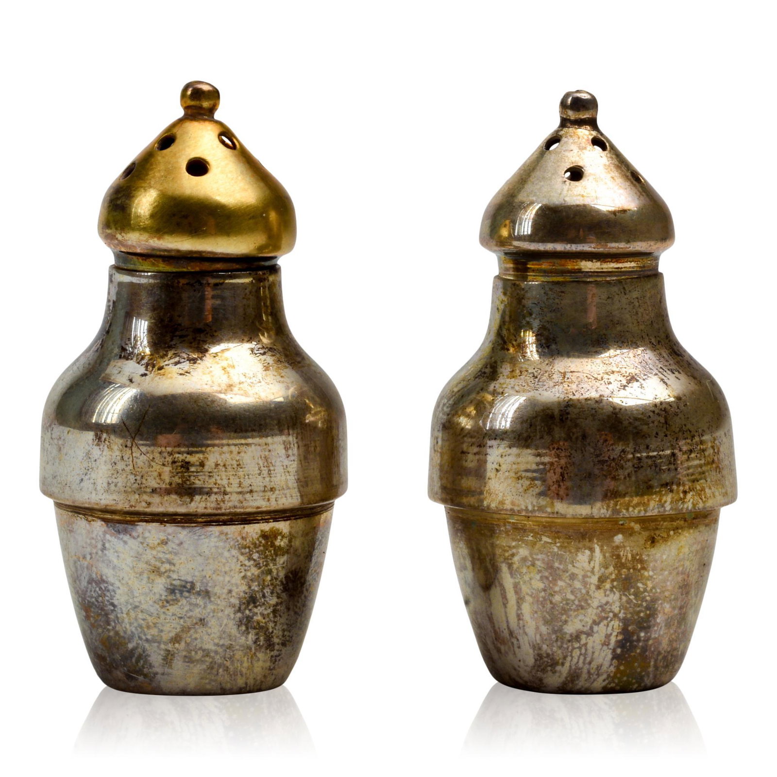 Pair of American Silver Salt and Pepper Shakers.: Currier & Roby, New York, New York, 1900-43 (Ernest M. Currier & Harry E. Roby), each with molded outset shoulders and tapered body, the cover with rounded conical knop. 21 grams.