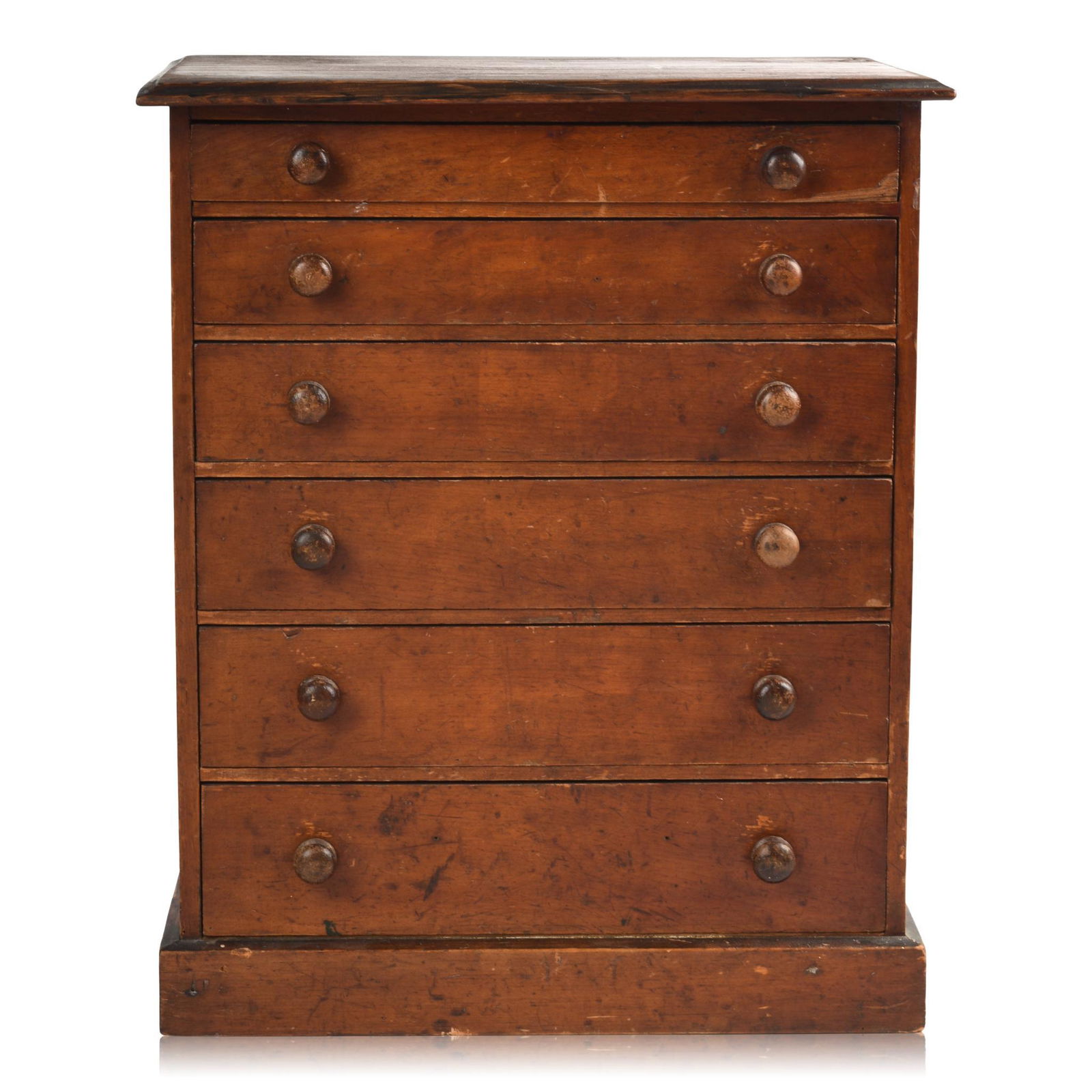 Diminutive Pine Graduated Drawer Chest. (1 of 6)