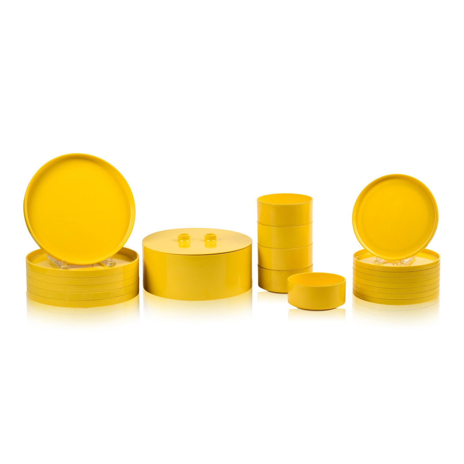 Twenty Pieces of Heller Dinnerware (1 of 3)