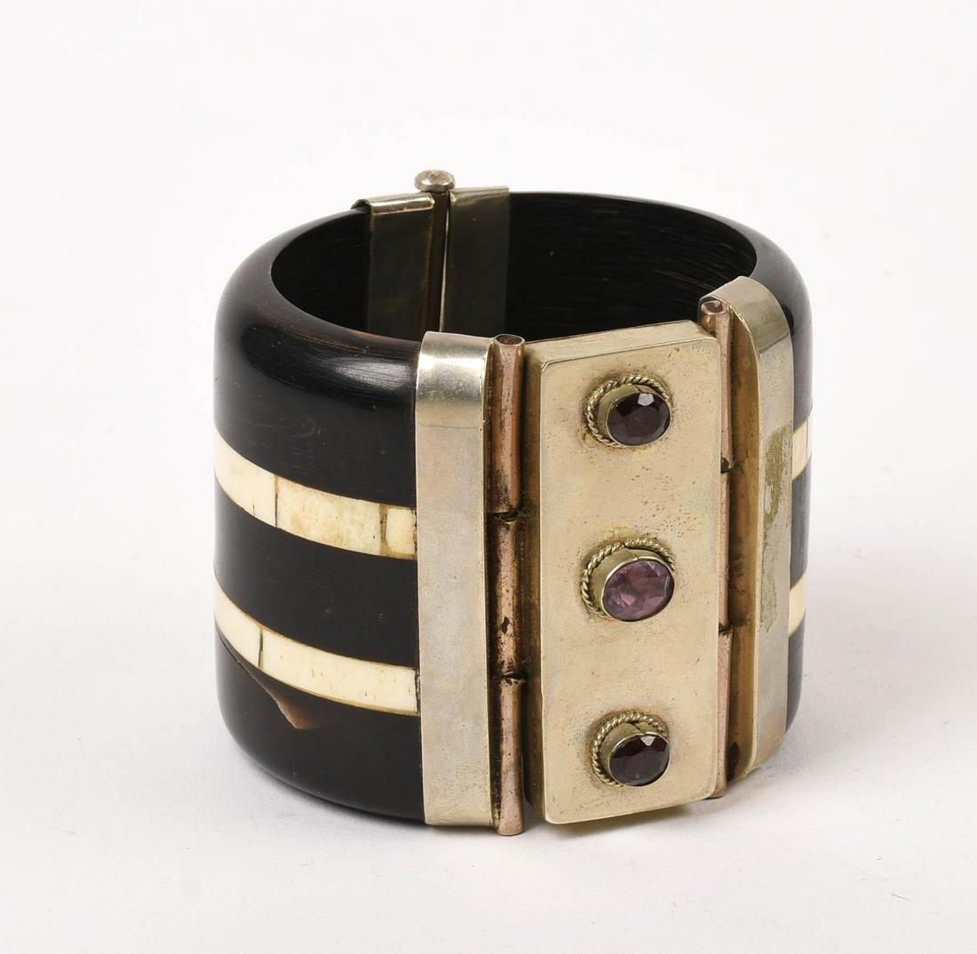 Very Large Bracelet With Garnet and Amethyst. (1 of 4)