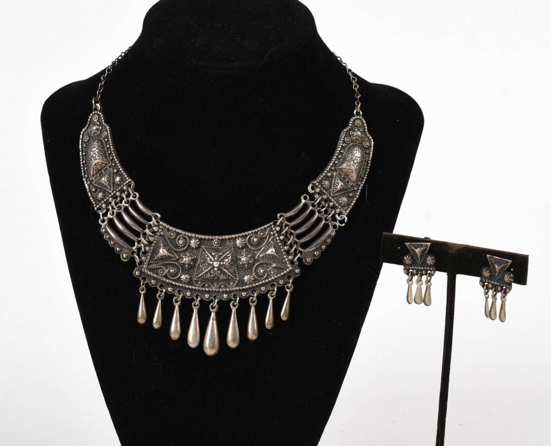 Mexican Sterling Necklace and Earring Set.: Length of necklace 13 inches, 80 grams total weight.