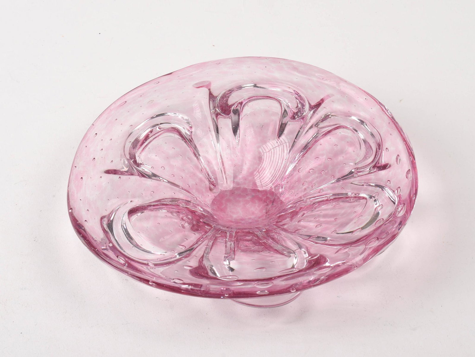 Pink Art Glass Low Bowl.: Diameter 7.25 inches.