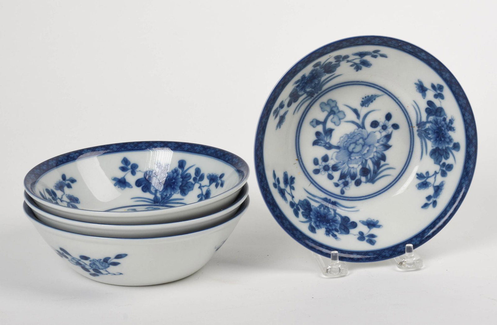 Four Mottahedeh Blue Canton Bowls.: Diameter 6.5 inches.