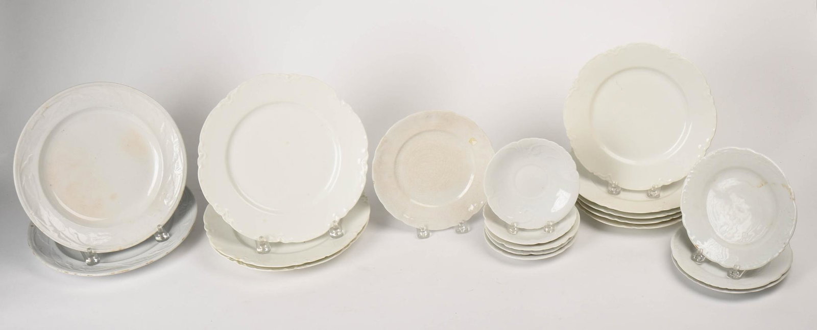 Eight Haviland French White Plates.: Diameters 9.75 and 8.5 inches. Together with 11 other similar pieces.