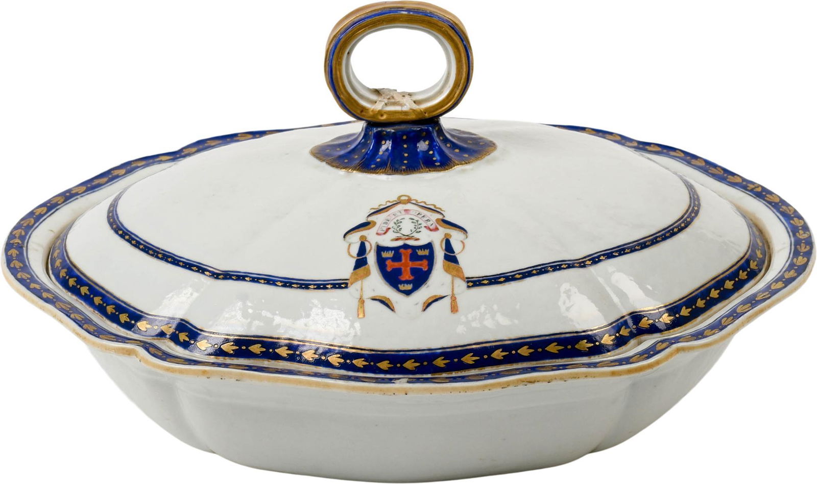 Large Chinese Export Porcelain Armorial Covered Serving Dish. (1 of 7)