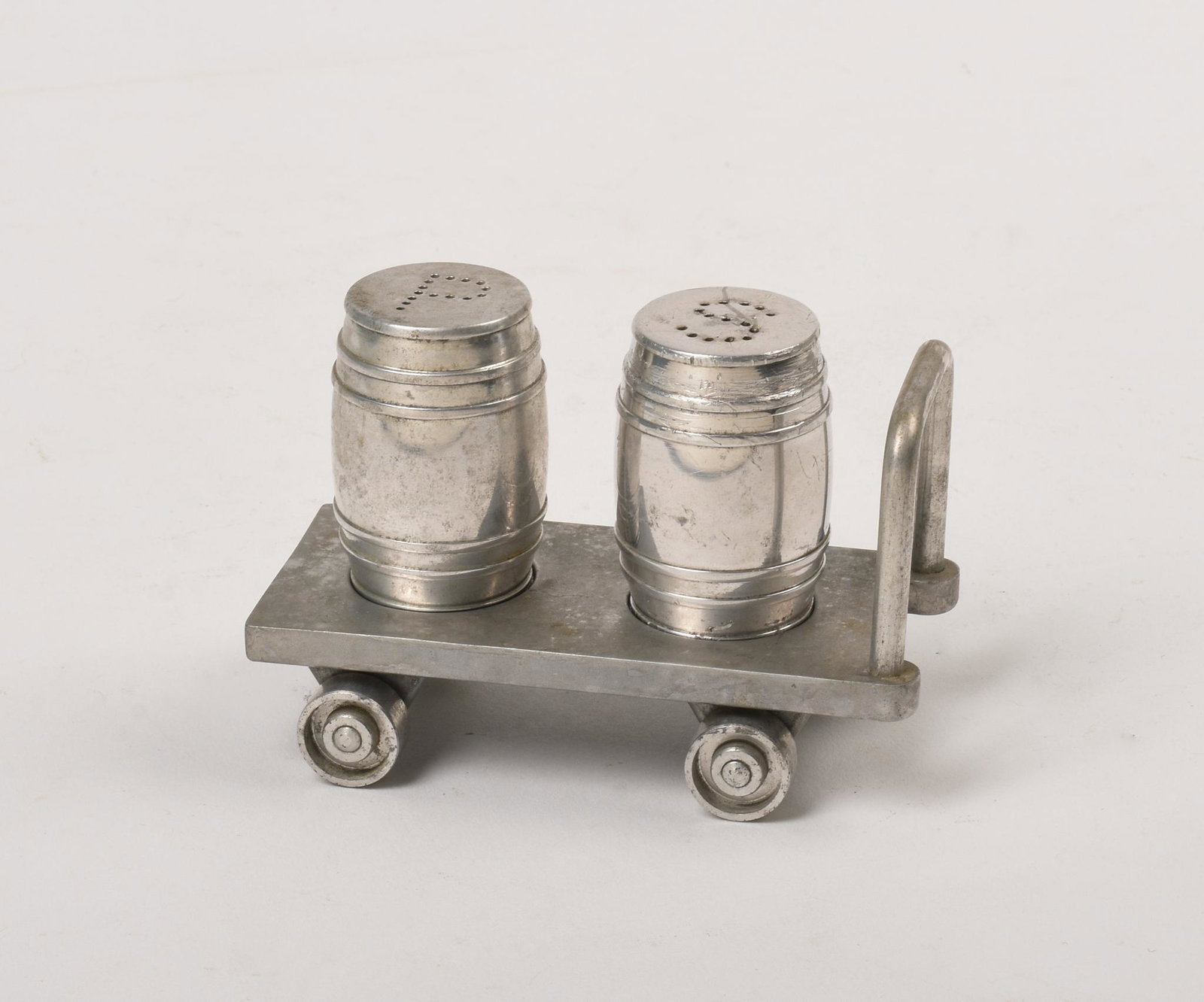 Barrilitos Mexican Salt and Pepper Cart.: Length 4 inches.