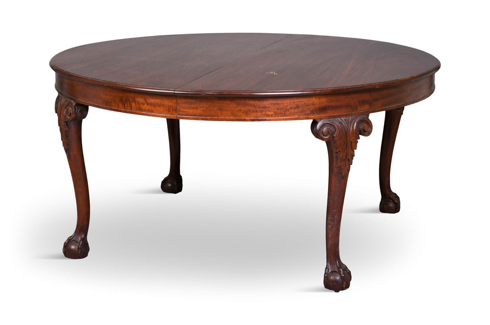 American Queen Anne Style Extension Dining Table. (1 of 4)