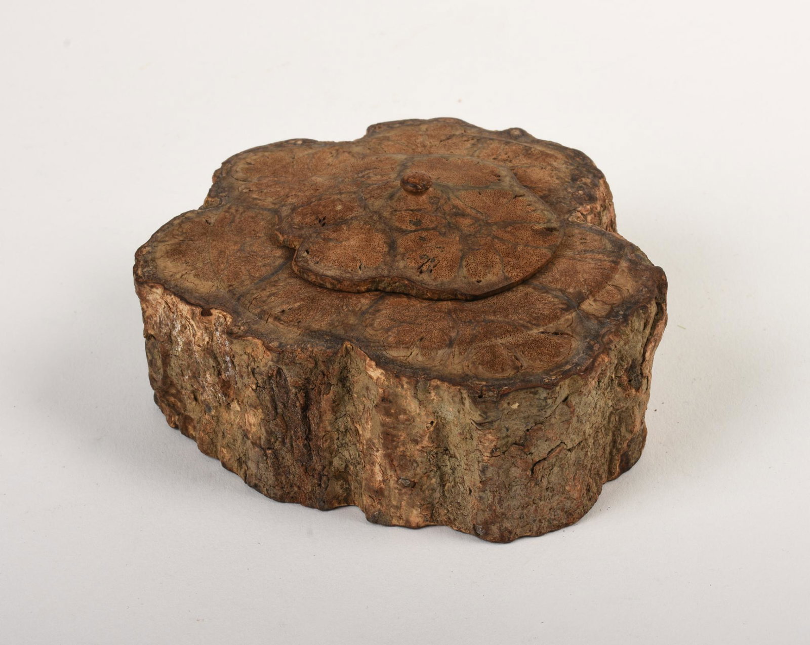 Carved Live Edge Wood Box: Diameter 4.5 inches.