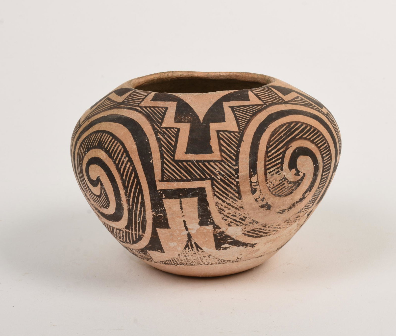 New Mexico Native American Pot.: Height 3.5 inches.
