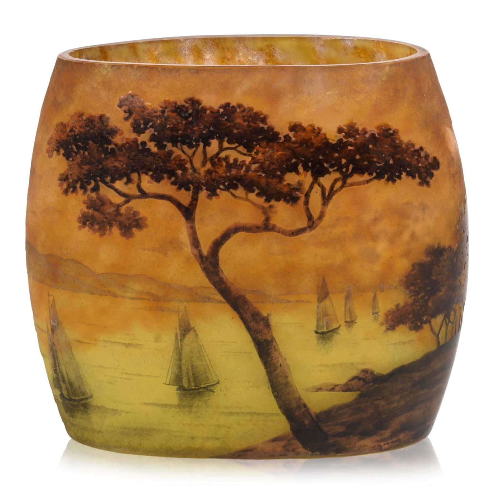 Daum Nancy Art Glass Vase With Regatta. (1 of 10)