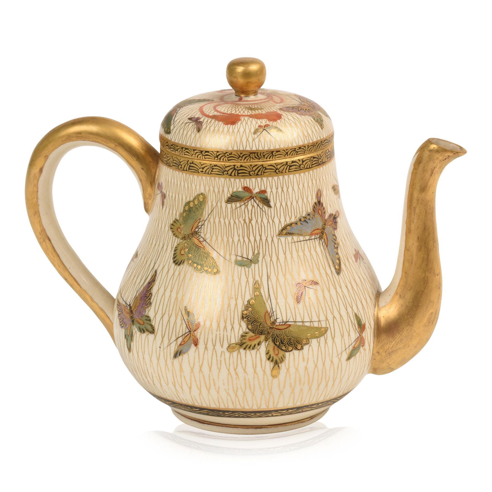 Japanese Satsuma Teapot signed Senzan. (1 of 5)