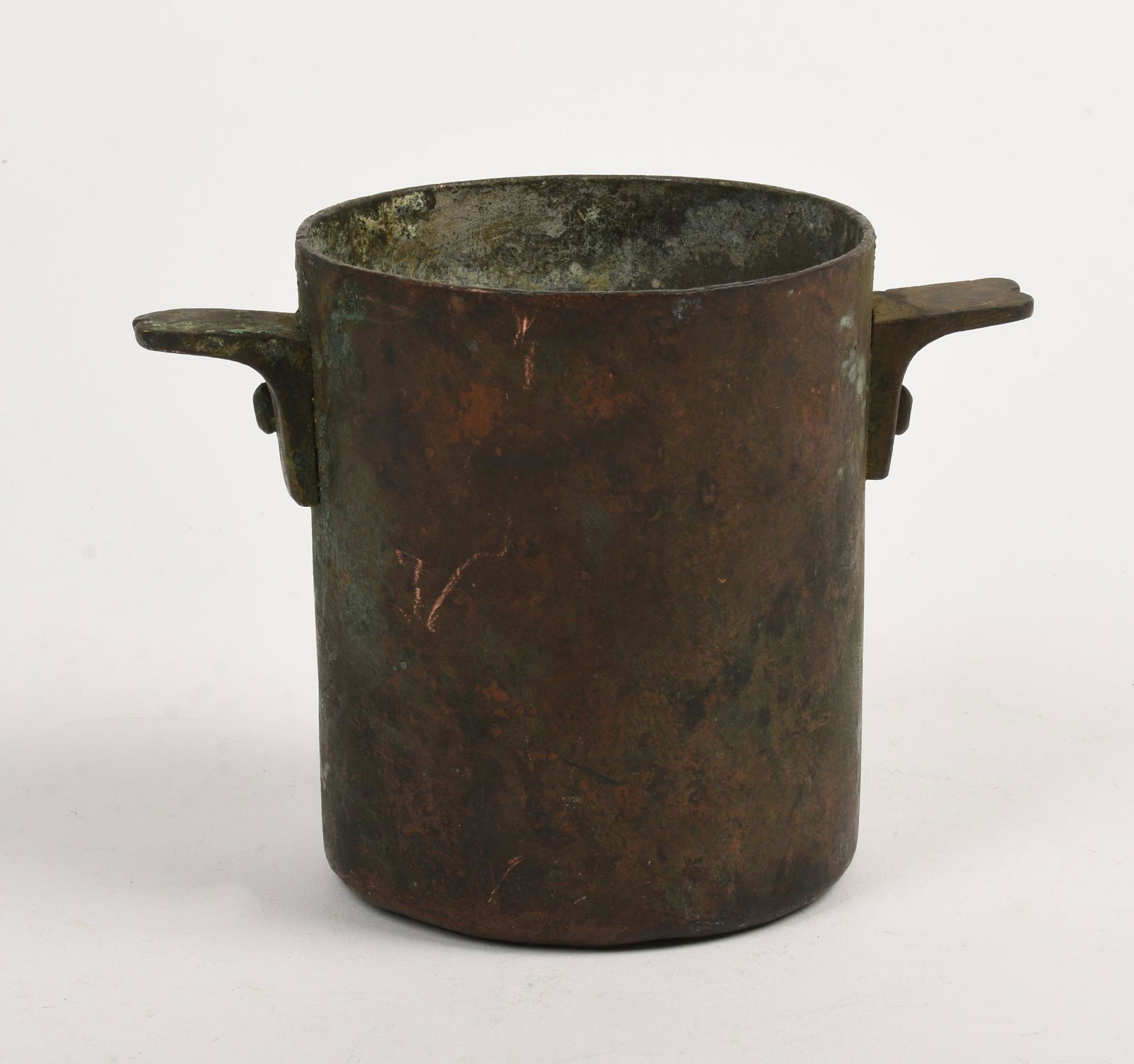 Small Copper Two Handled Pot. (1 of 3)